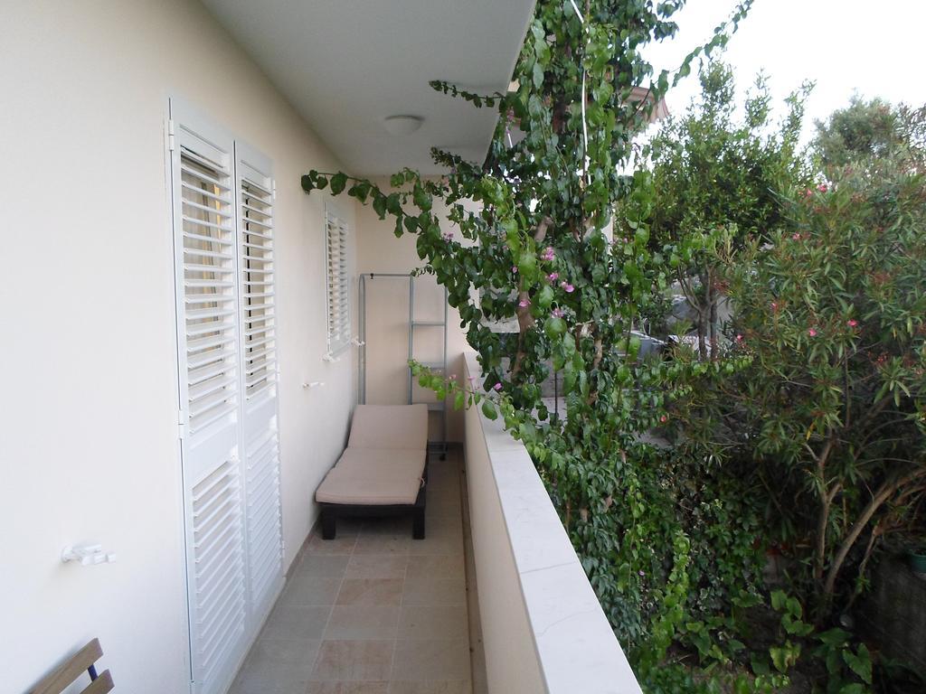 Apartment Spartium Podstrana Esterno foto