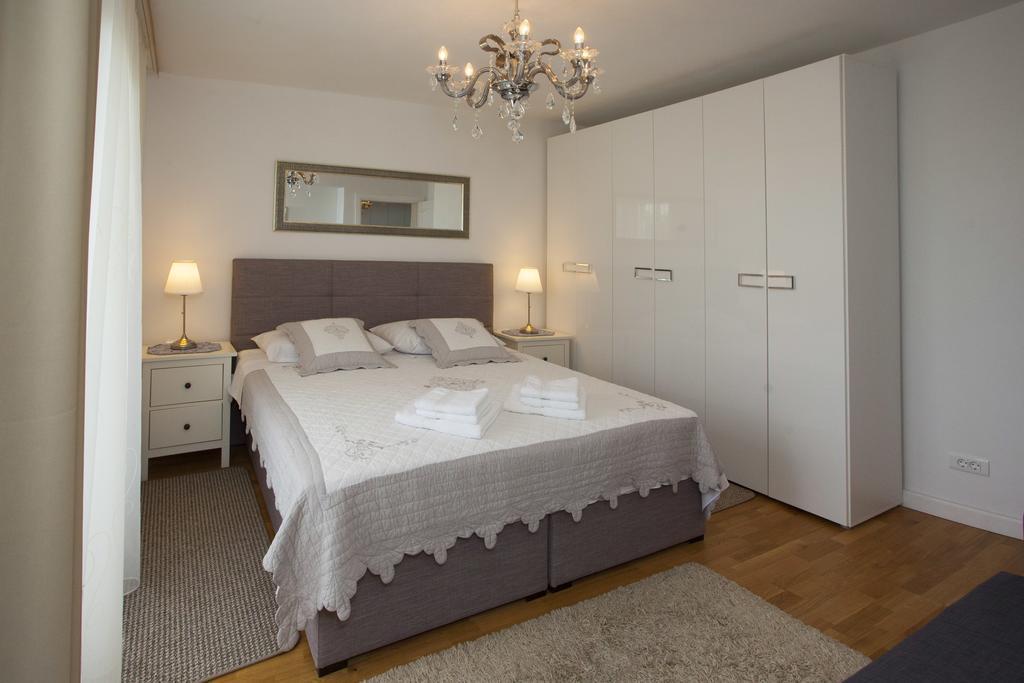 Apartment Spartium Podstrana Esterno foto