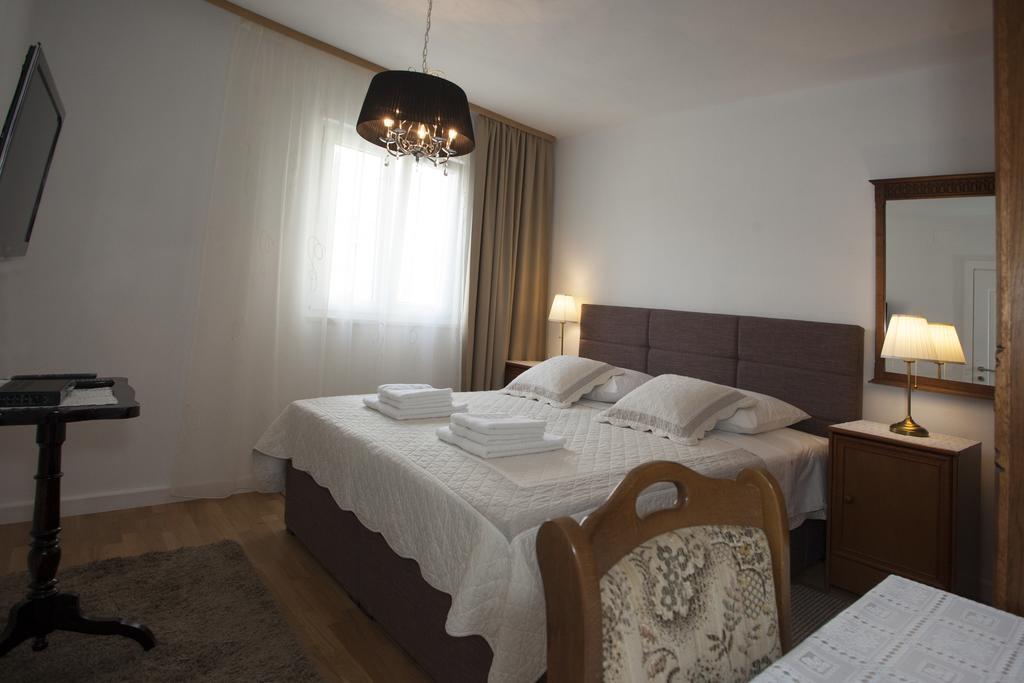 Apartment Spartium Podstrana Esterno foto
